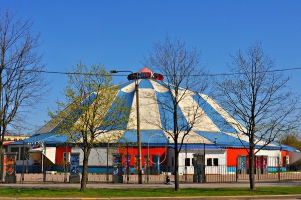 Санкт-Петербургский цирк-шапито в Автово